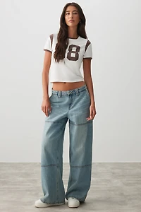 T-shirt court et ajusté graphique