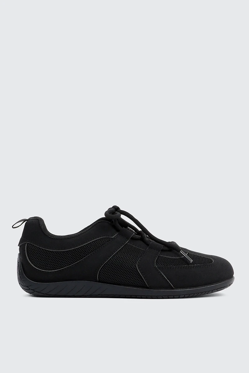 Ardene Lace Up Ballet Sneakers in Black | Size