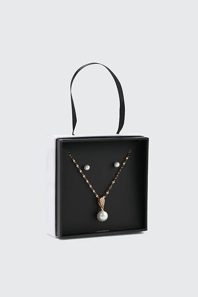 Ardene Pearl Jewelry Gift Set in Gold | Stainless Steel