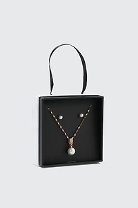 Ardene Pearl Jewelry Gift Set in Gold | Stainless Steel