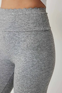 Legging à bordures festonées