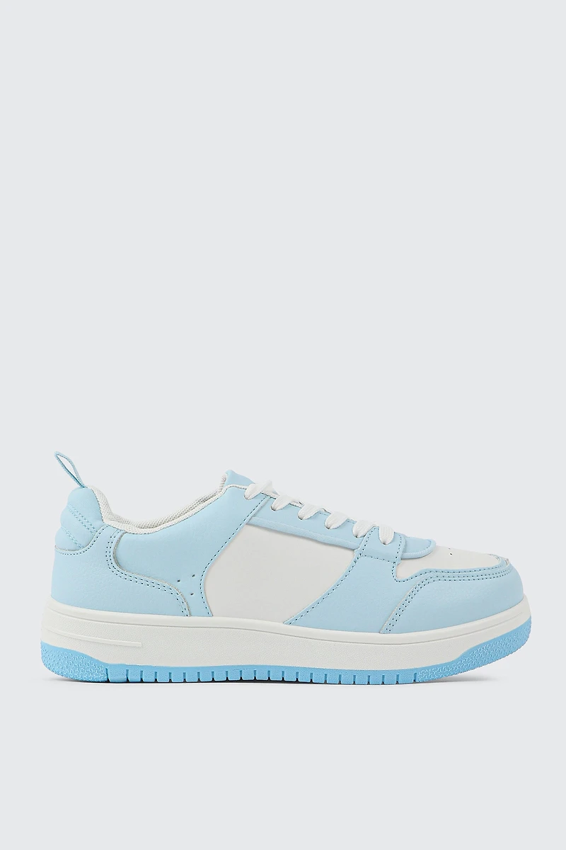 Ardene Court Sneakers in Light Blue | Size 7 | Eco-Conscious