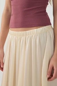 Jupe maxi plissée en satin froiss