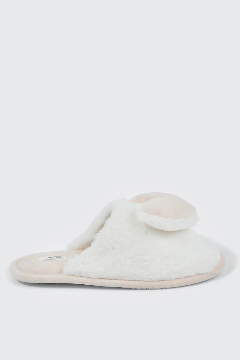 Ardene 3D Heart Faux Fur Slippers in Off-White | Size