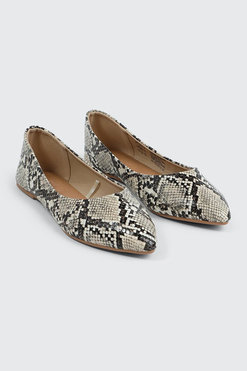 Talons plats à bout pointu