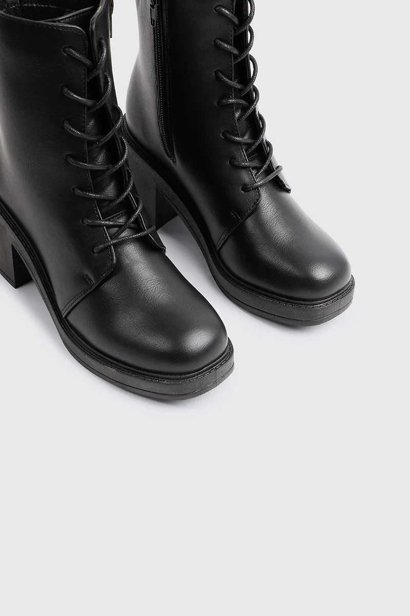 Bottillons plateformes lacés