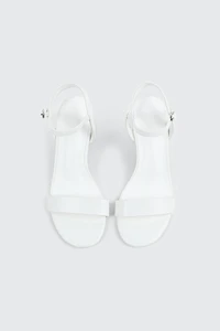 Sandales à talon bloc