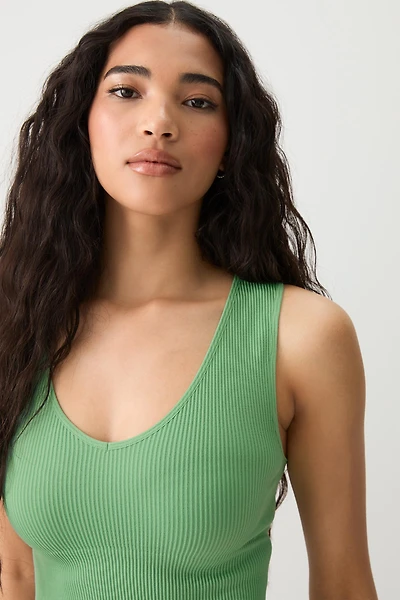 Ardene Basic Ultra Crop Seamless V-Neck Tank in | Size | Nylon/Elastane | Eco-Conscious