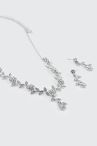 Ensemble collier et boucles d'oreilles à fleurs