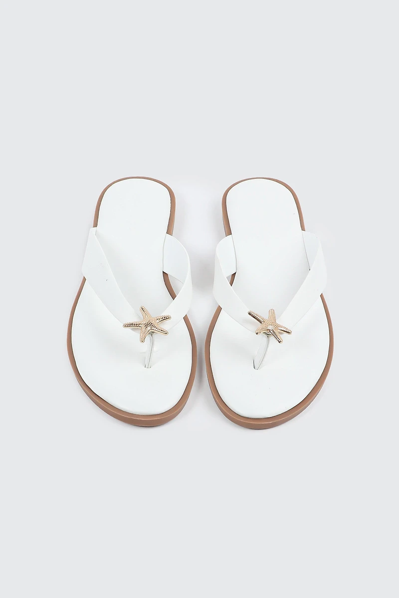 Sandales à bride en V et détail d'étoile de mer