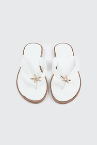 Sandales à bride en V et détail d'étoile de mer