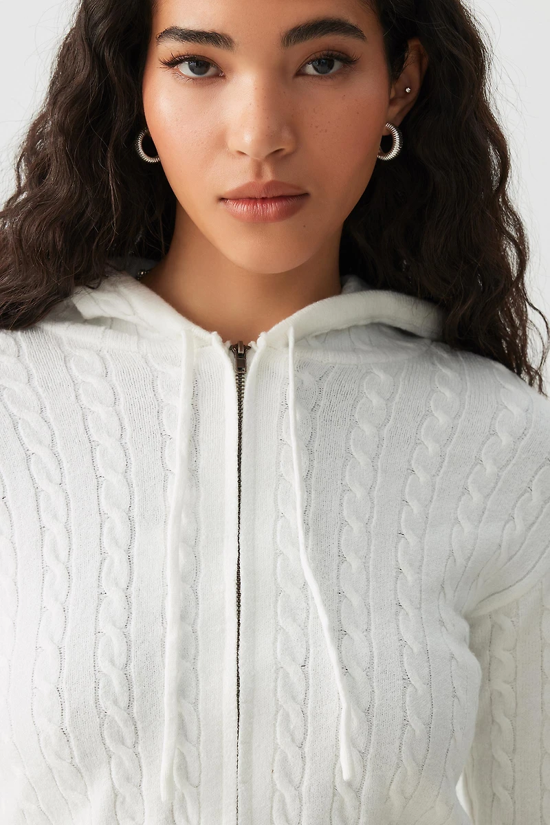 Veste à capuchon en tricot torsad