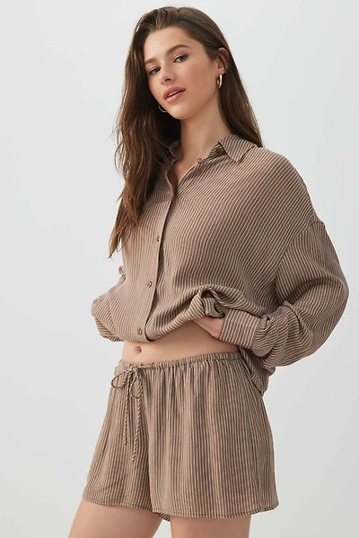 Ardene Crinkled Mid Rise Midi Shorts in Brown | Size | Polyester/Rayon