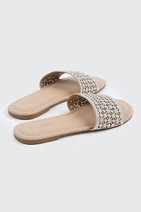 Sandales plates à motif découpé