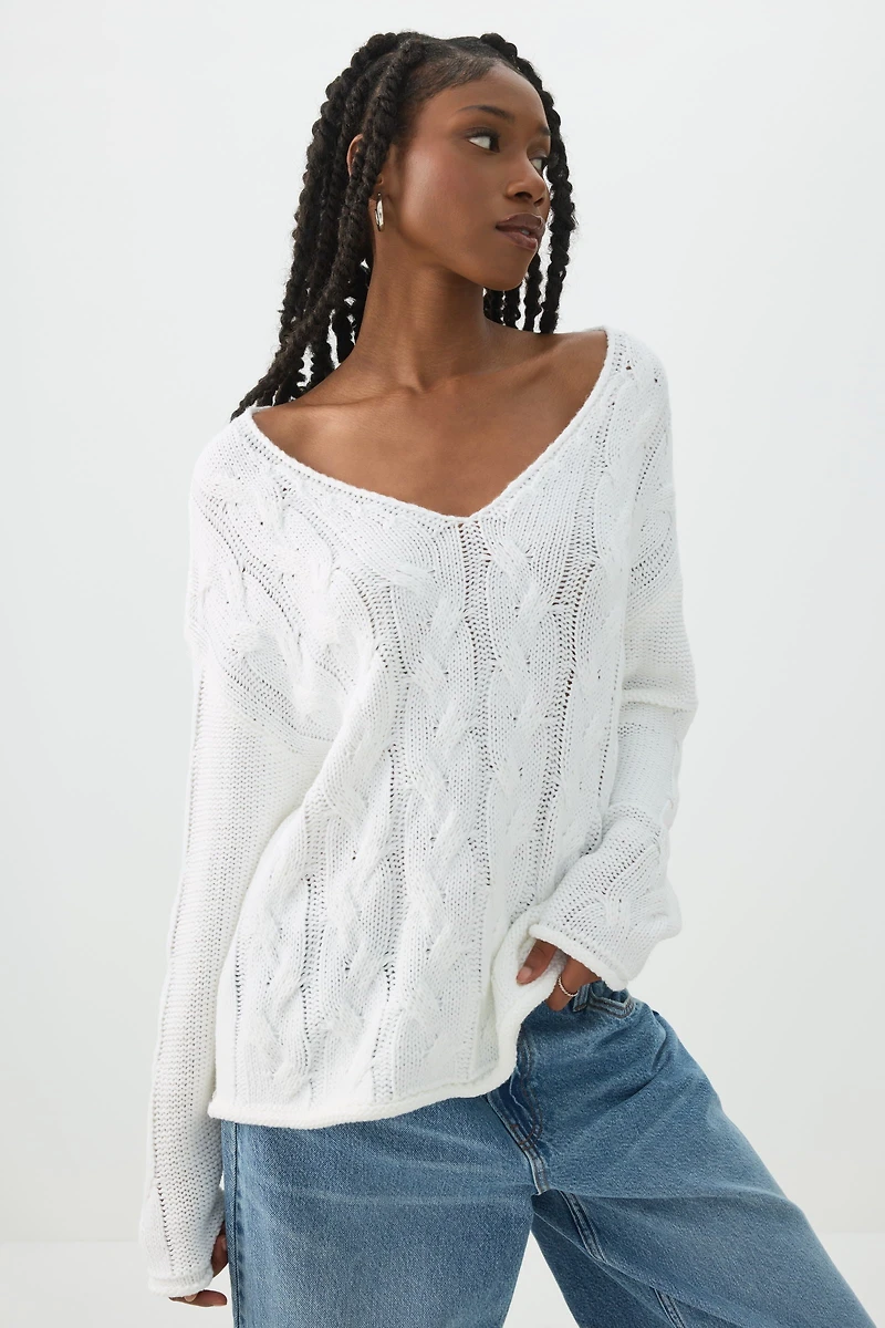 Chandail ample à col V en tricot torsadé