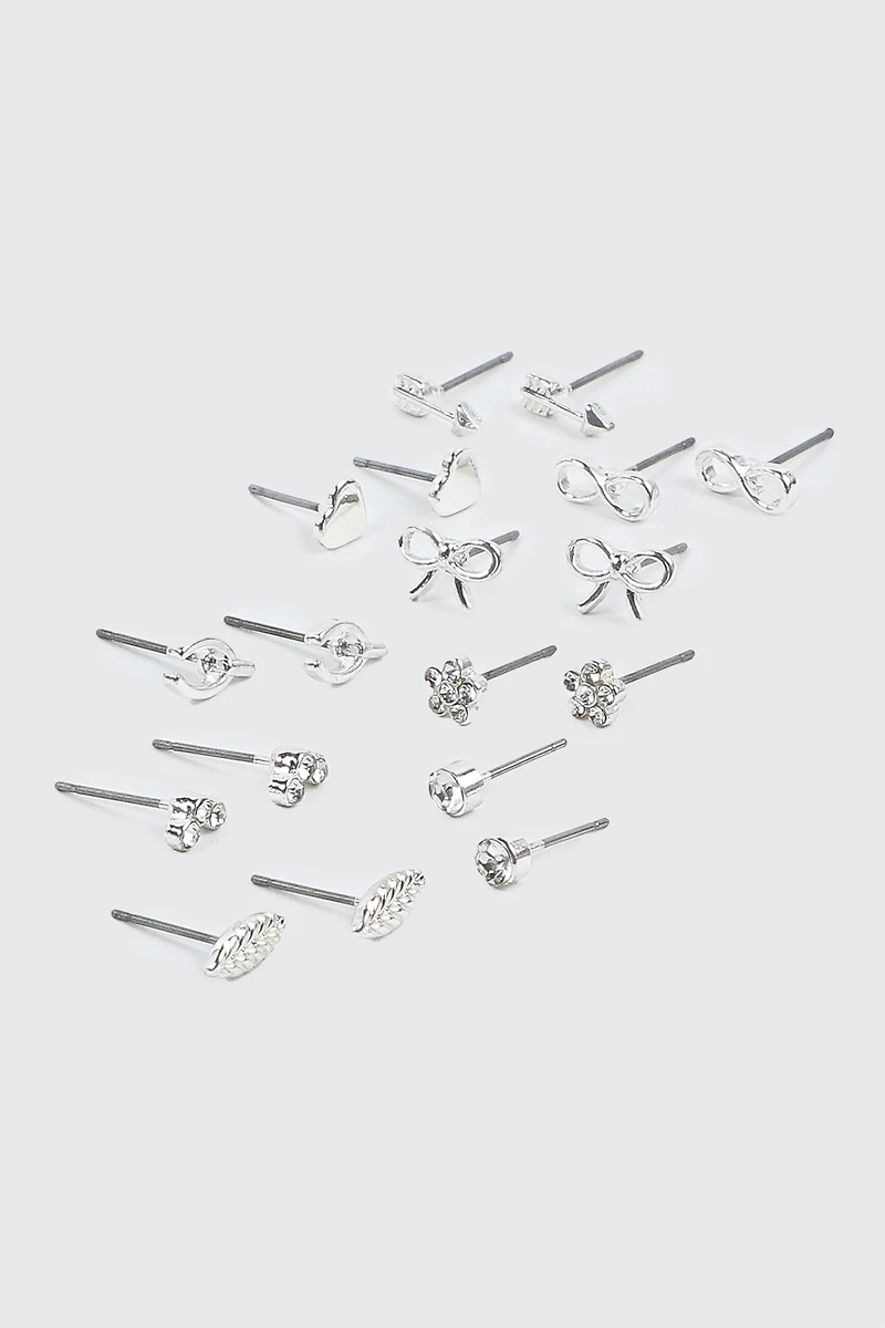 9 paires de boucles d'oreilles assorties