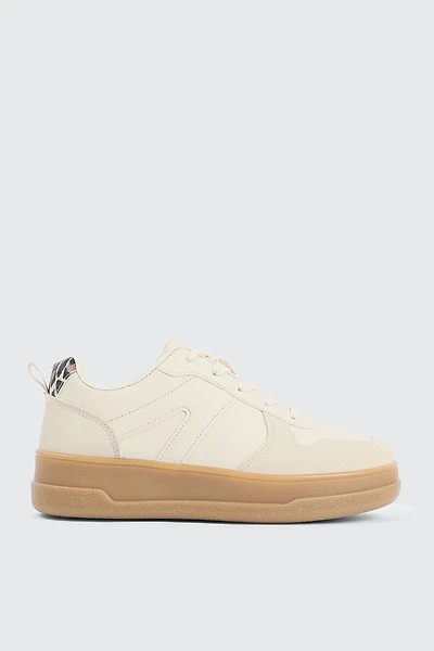 Ardene Contrast Sneakers in Off-White | Size | Faux Suede