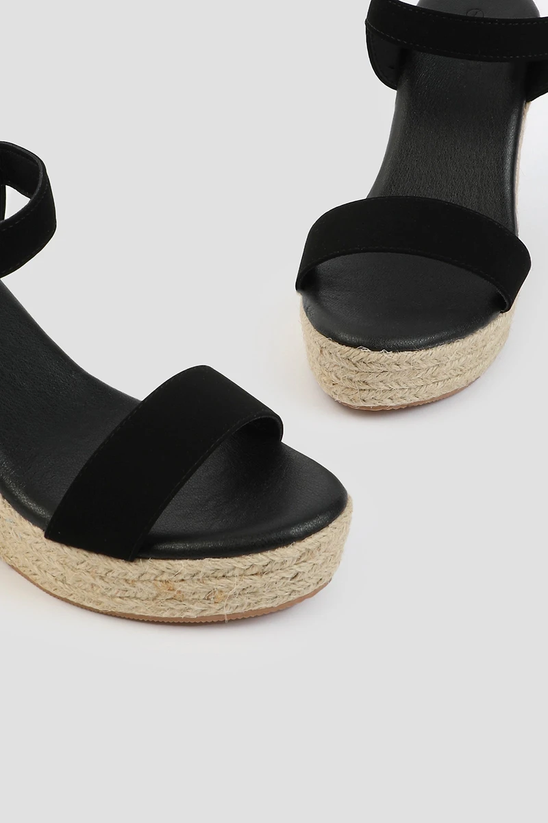 Sandales à talons compensés en jute