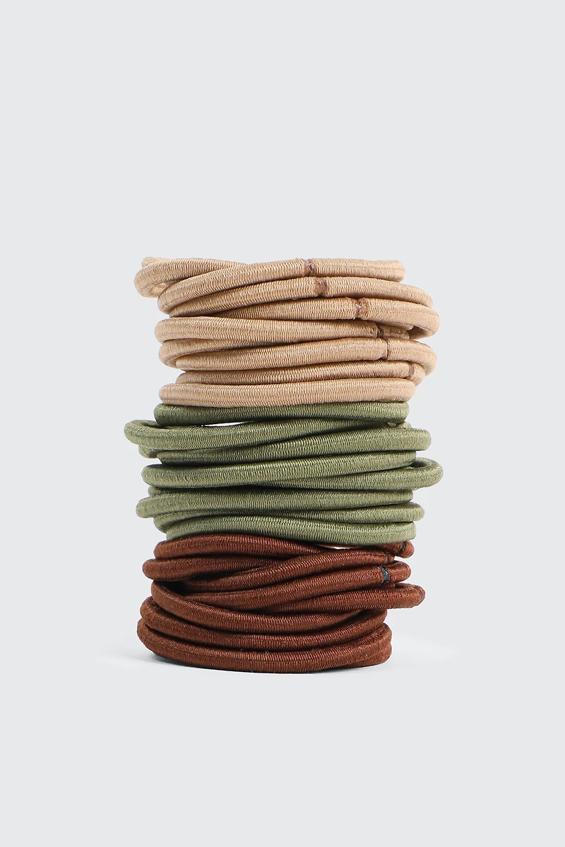 Ardene 30-Pack Solid Hair Elastics in Brown