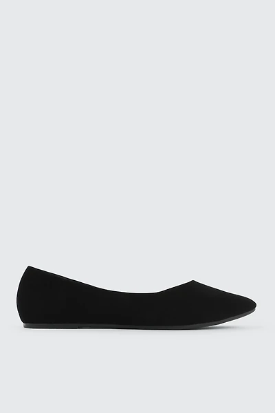 Ardene Classic Pointy Flats in Onyx | Size | Faux Leather/Faux Suede