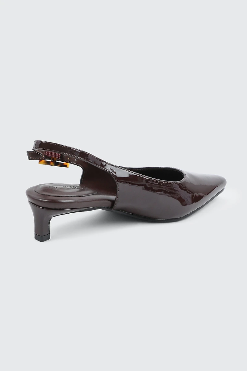 Escarpins à talon moyen et bride arrière
