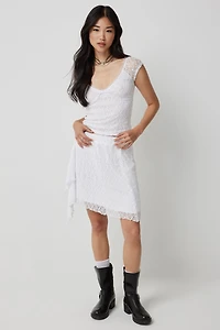 Haut en dentelle à coutures bustier