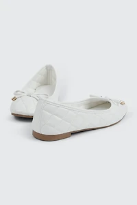 Ballerines surpiquées à bout carr