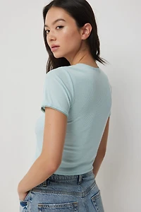 T-shirt court à bordures picots