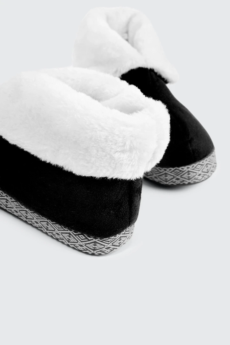 Pantoufles bottines à col replié