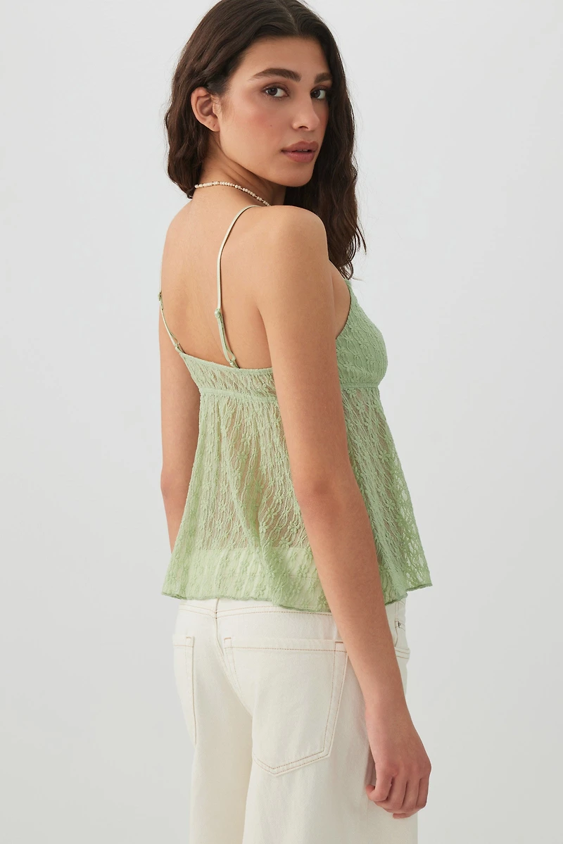Camisole courte en dentelle
