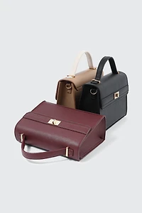 Sac à main carré en faux cuir