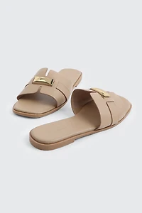 Sandales à bout carr