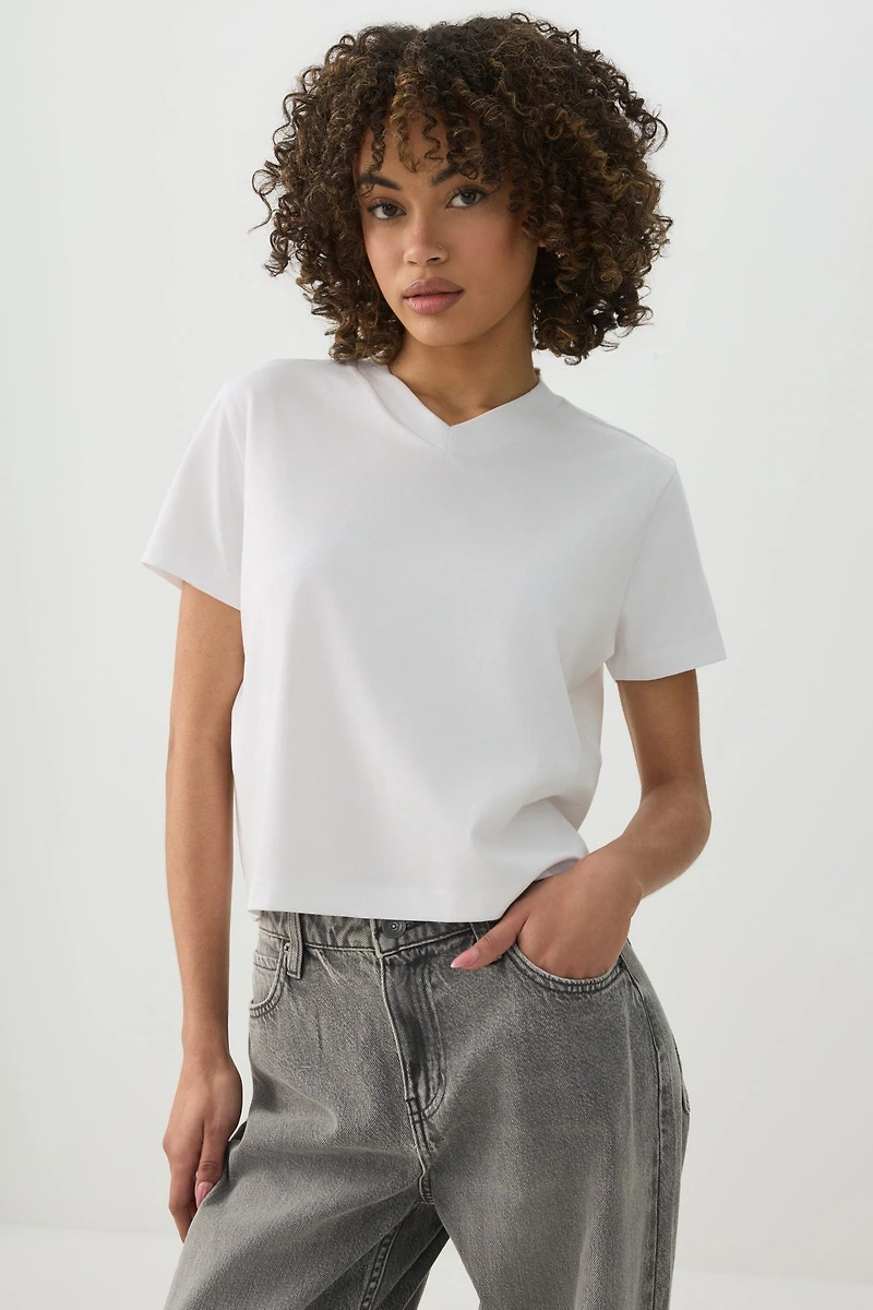 T-shirt court à col V et manches courtes