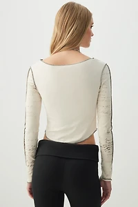 Haut à manches longues imprimé coutures exposées