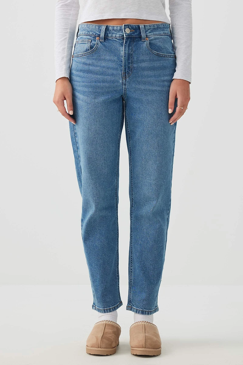 Le jean Muse coupe mom et taille haute