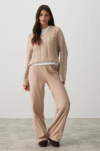 Chandail à col V en tricot torsad