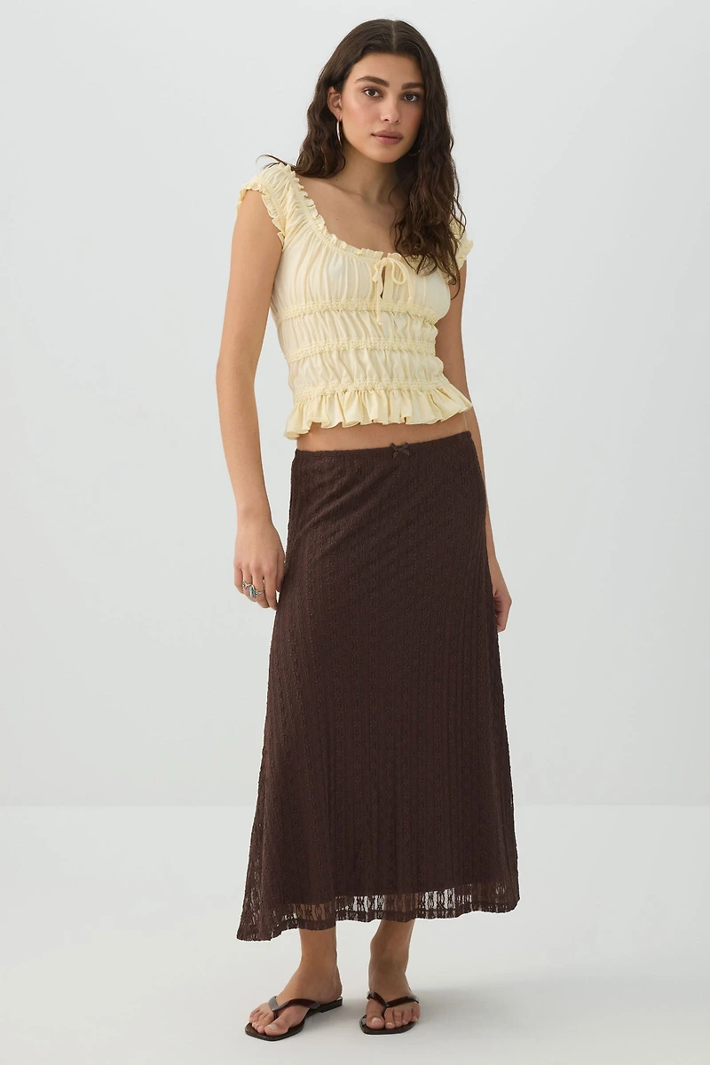 Haut court à volants