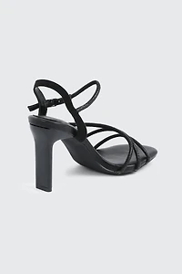 Sandales à talon haut et lanières ornées