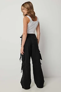 Pantalon cargo jambe large à taille basse