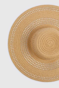 Chapeau de paille à bord large