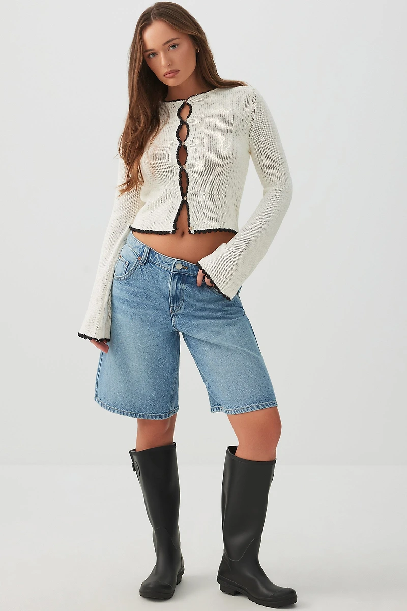 Cardigan court boutonné à bordures contrastantes