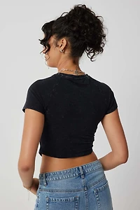 T-shirt ultracourt ajusté graphique froncé