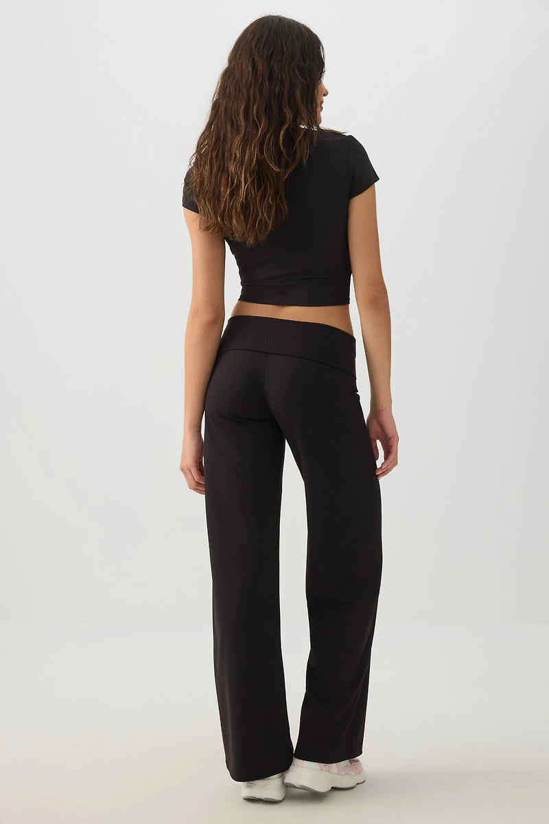 Pantalon à jambe droite et taille repliée camactive