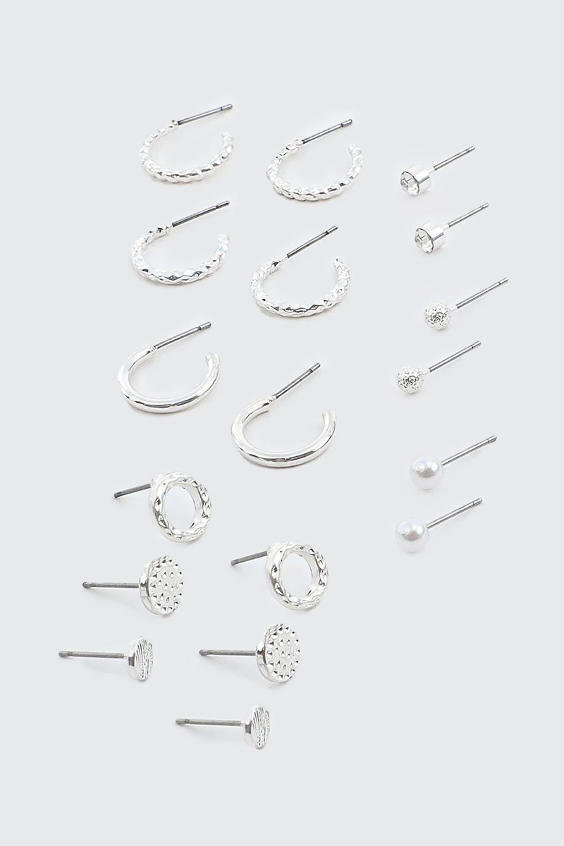 9 paires de boucles d'oreilles et d'anneaux