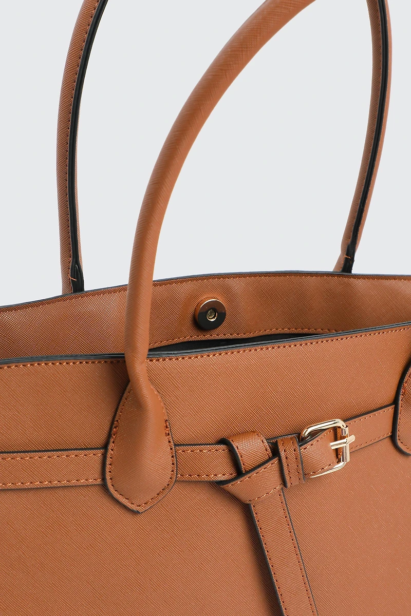 Grand sac fourre-tout à détail de boucle