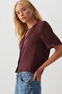 Chemise à manches courtes en satin