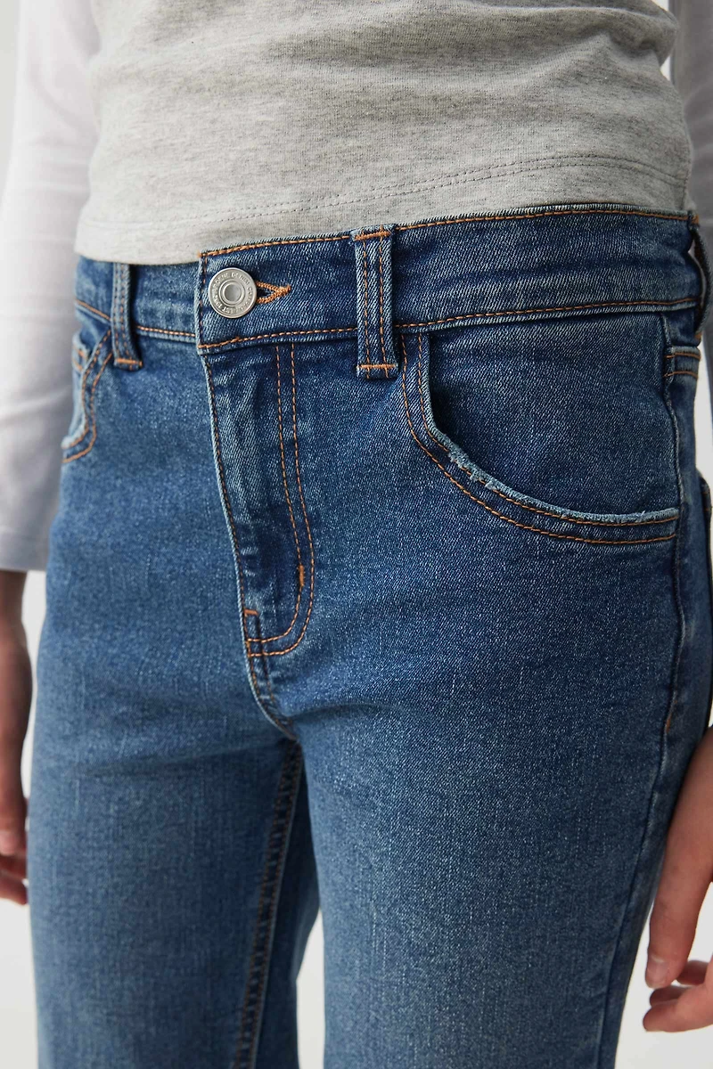 Jean à jambe évasée