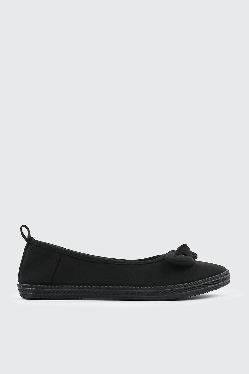 Ardene Slip On Sneakers with Bow in Black | Size
