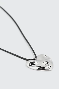 Collier cordon à pendentif cœur fondu