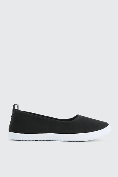 Ardene Slip On Sneakers | Size 11 | Eco-Conscious